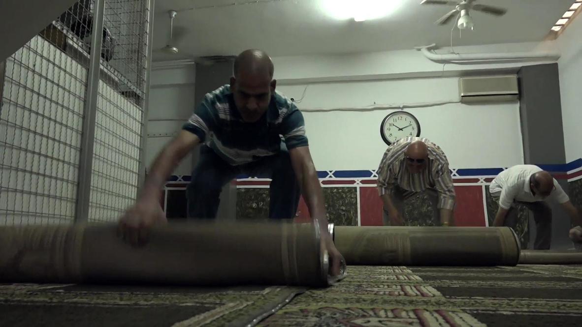 Greece: Muslim prayer hall in Piraeus closes down on govt orders
