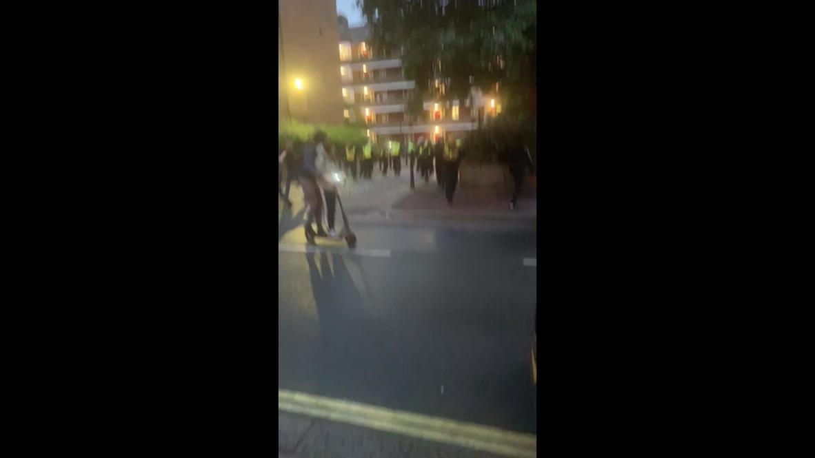 UK: Police officers attacked with bottles and bricks while breaking up illegal London rave