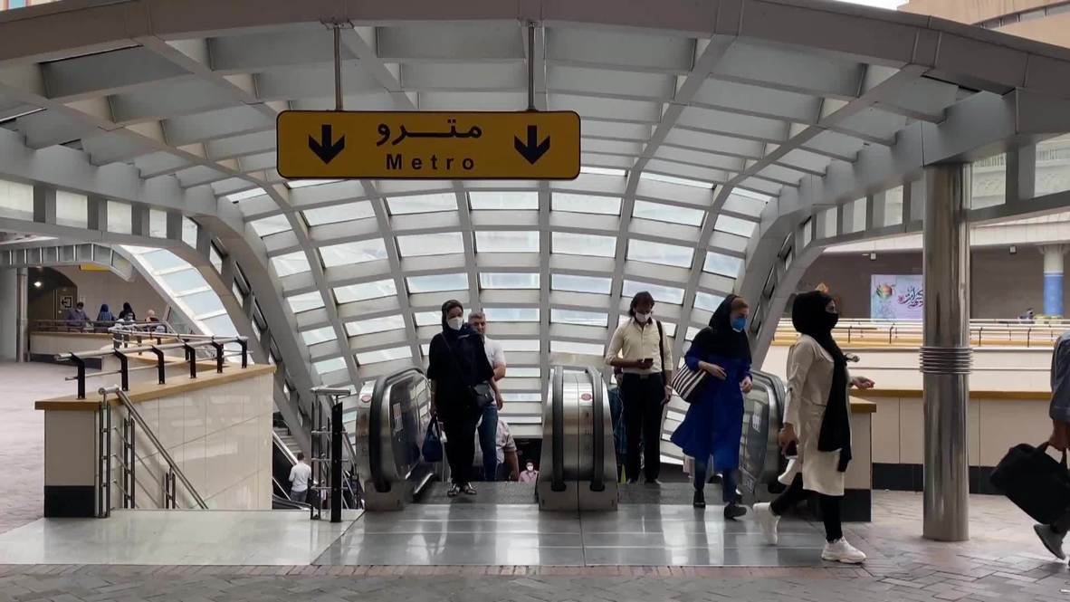 Iran: Tehranis react as masks become compulsory in public