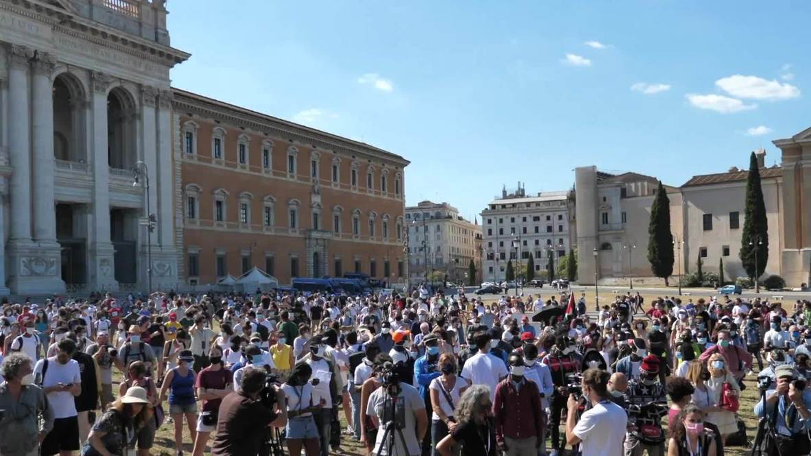 Italy: Migrant workers call for better wages and working conditions at Rome rally