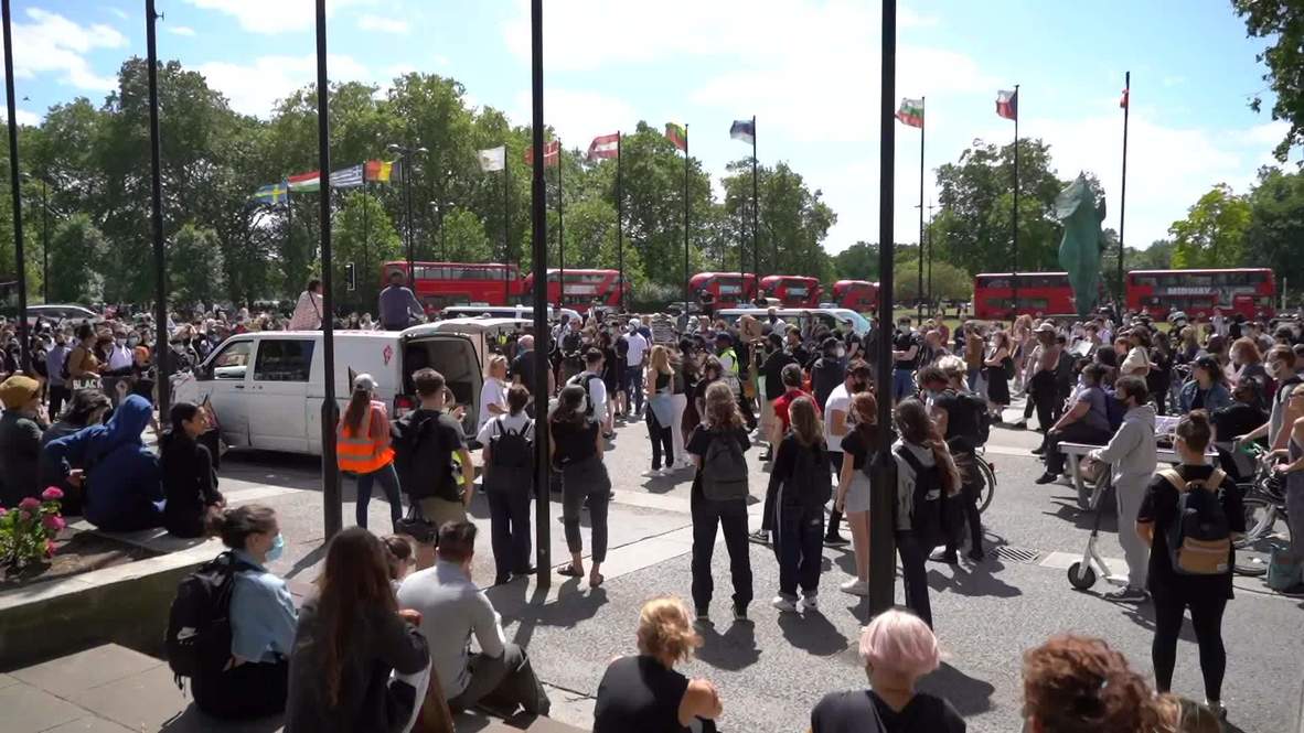 UK: Dozens of protesters join anti-racism demo in London