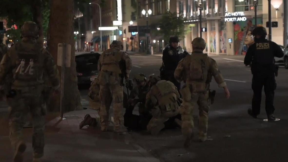 USA: Several arrested as National Guard deployed in Portland