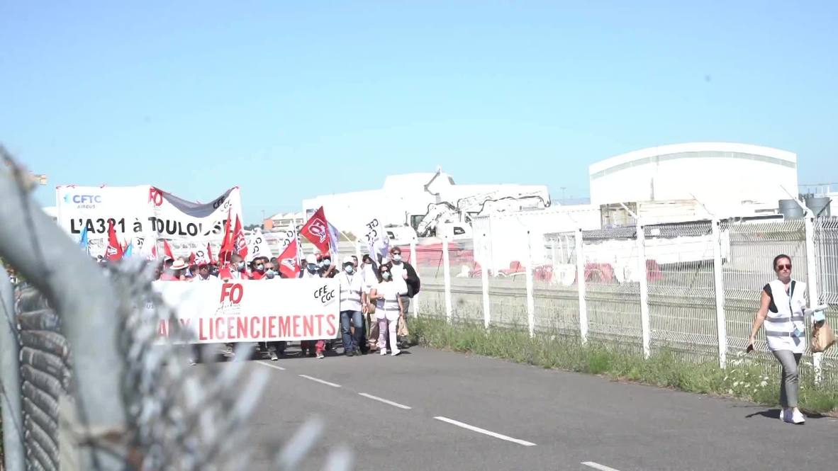 Francia: Trabajadores de Airbus protestan por recortes de empleos en Toulouse