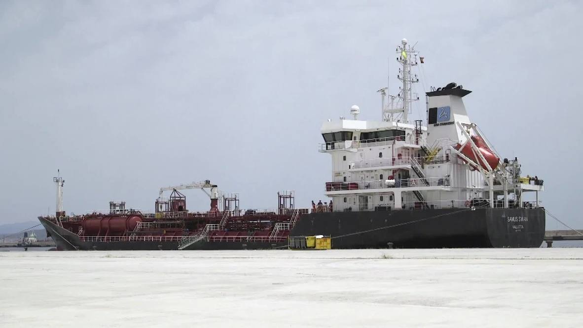 Spain: Oil tanker placed under quarantine after crew members test positive for COVID