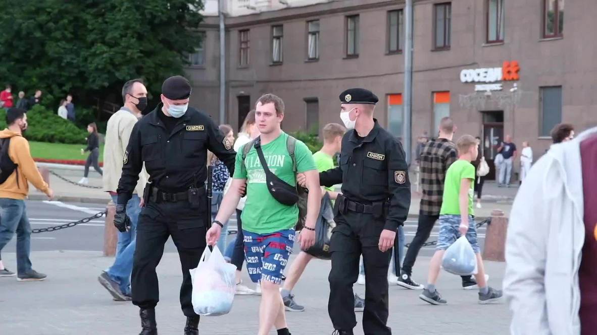 Белоруссия: Полиция провела задержания на акции против регистрации кандидатов в президенты
