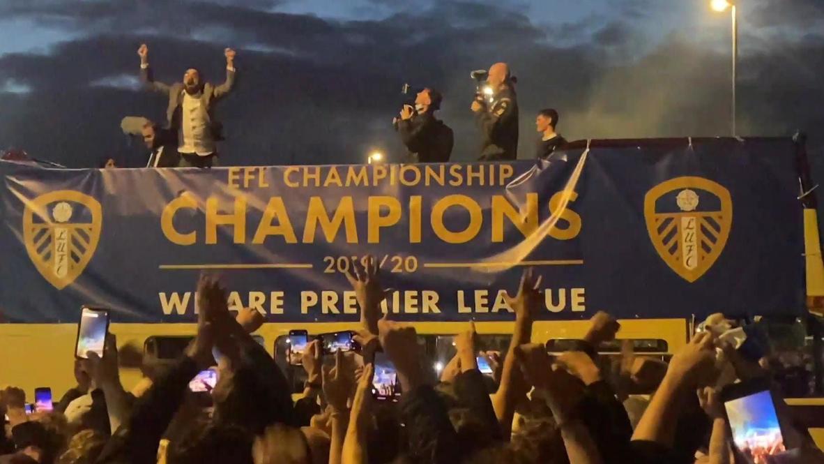 UK: Fans celebrate despite COVID warning as Leeds Utd party on open-top bus