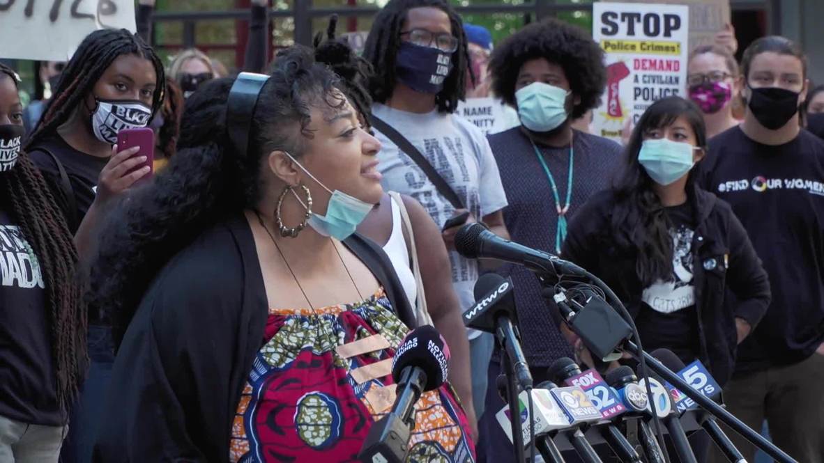 USA: Protest in Chicago as BLM files lawsuit amid Trump's plans to bring in feds