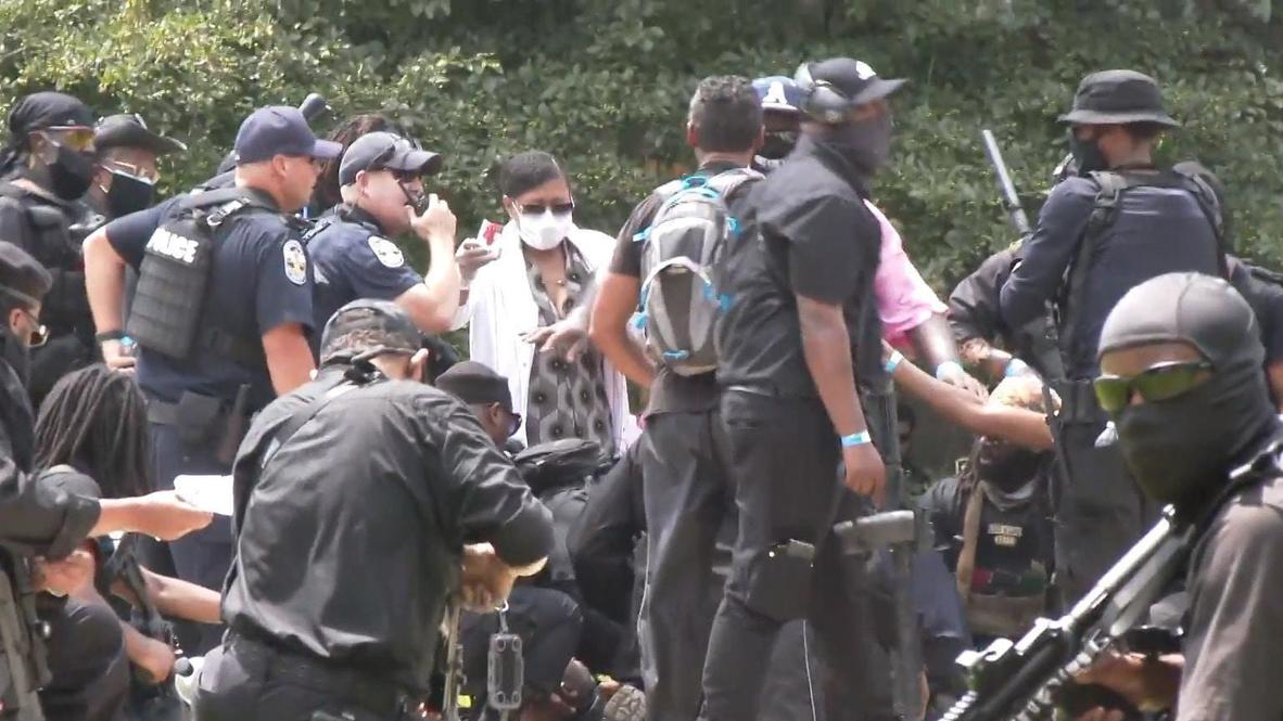 USA: Three members of armed militia injured in shooting at protest for Breonna Taylor