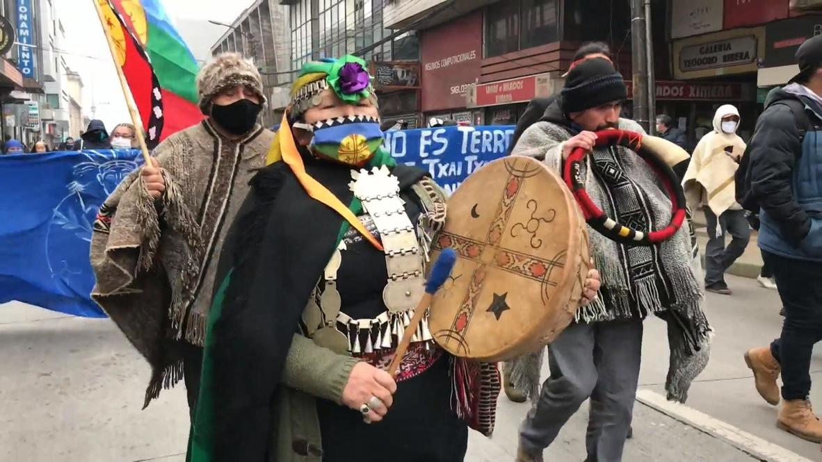 Chile: Mapuche protesters march in support of indigenous prisoners