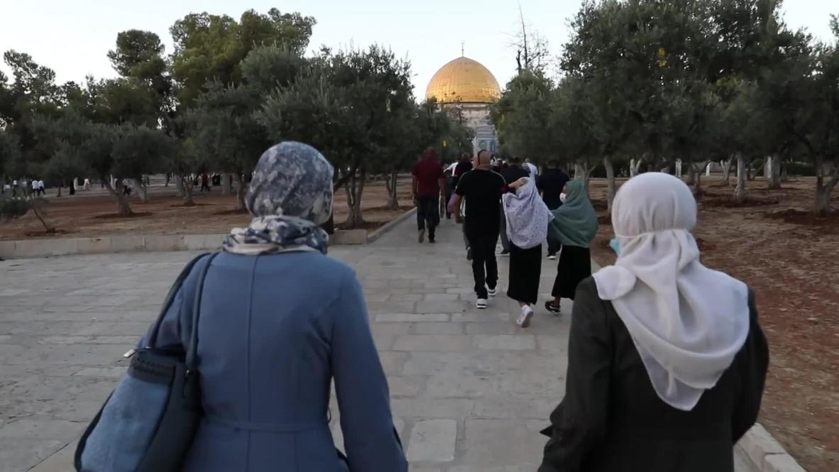 East Jerusalem: Thousands flock to Al-Aqsa mosque for Eid al-Adha