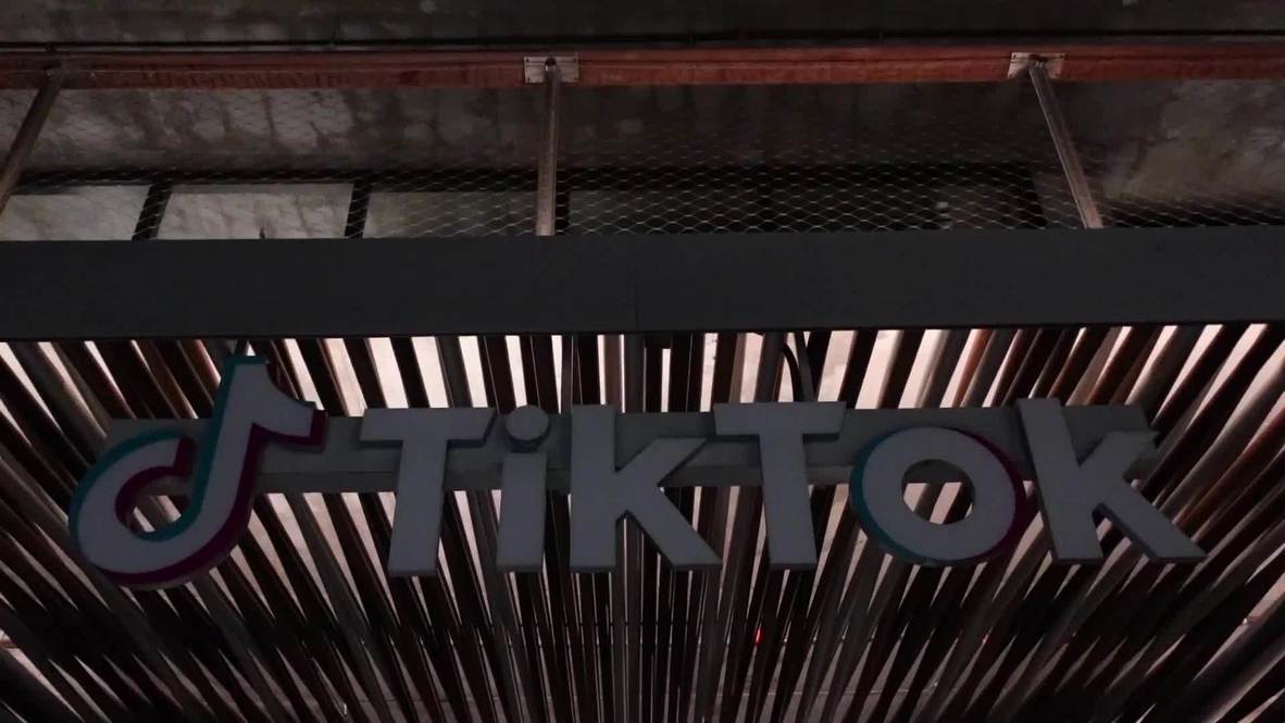 USA: Los Angeles residents react to Trump's plans to ban TikTok