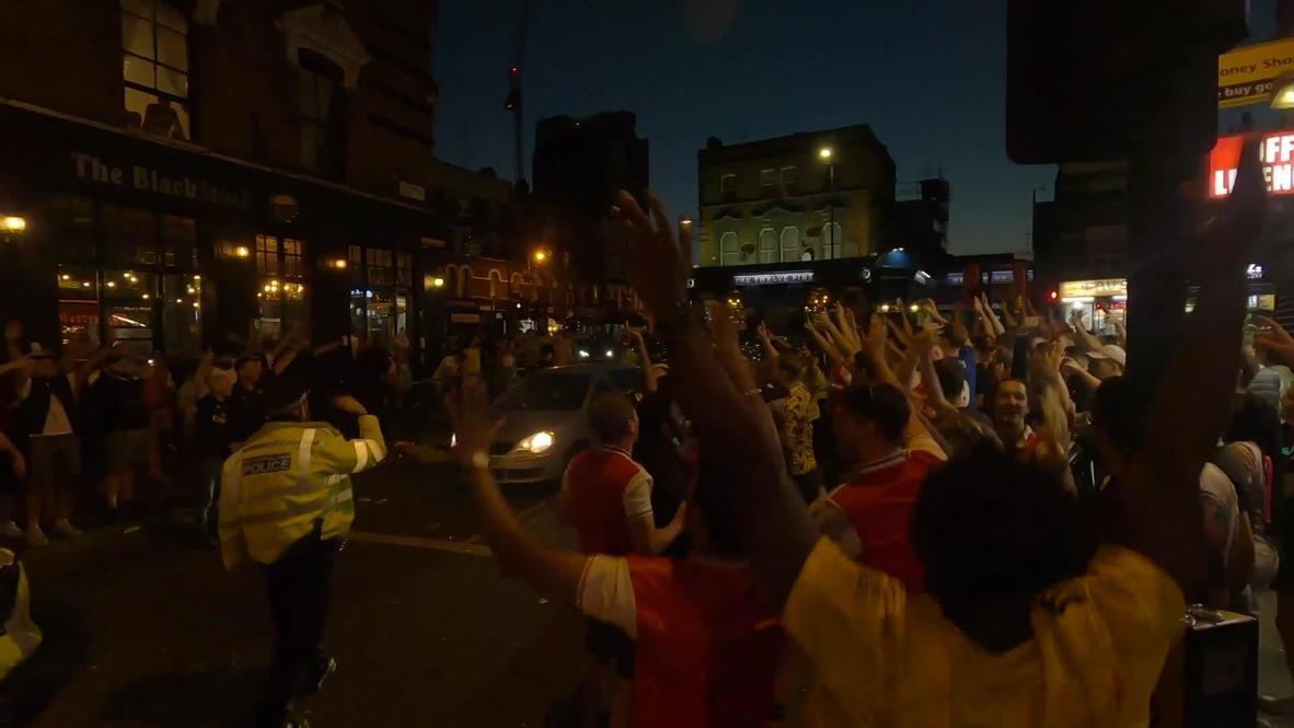 Reino Unido: Hinchas del Arsenal toman las calles de Londres a pesar de las restricciones por covid