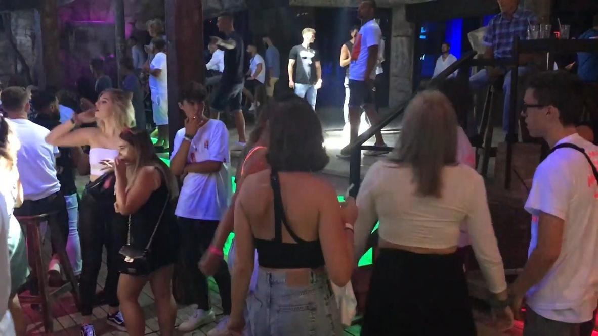 Bulgaria: Tourists descend on Black Sea resort town with relaxed COVID-19 restrictions