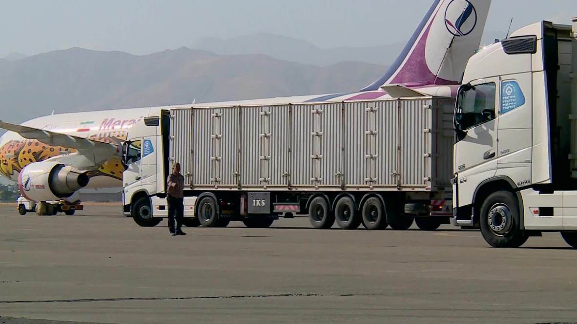 Iran: First batch of aid supplies loaded on Tehran cargo plane for Beirut