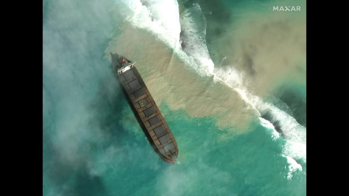 Mauritius: Rare satellite images show oil spillage off coast of island *STILLS*