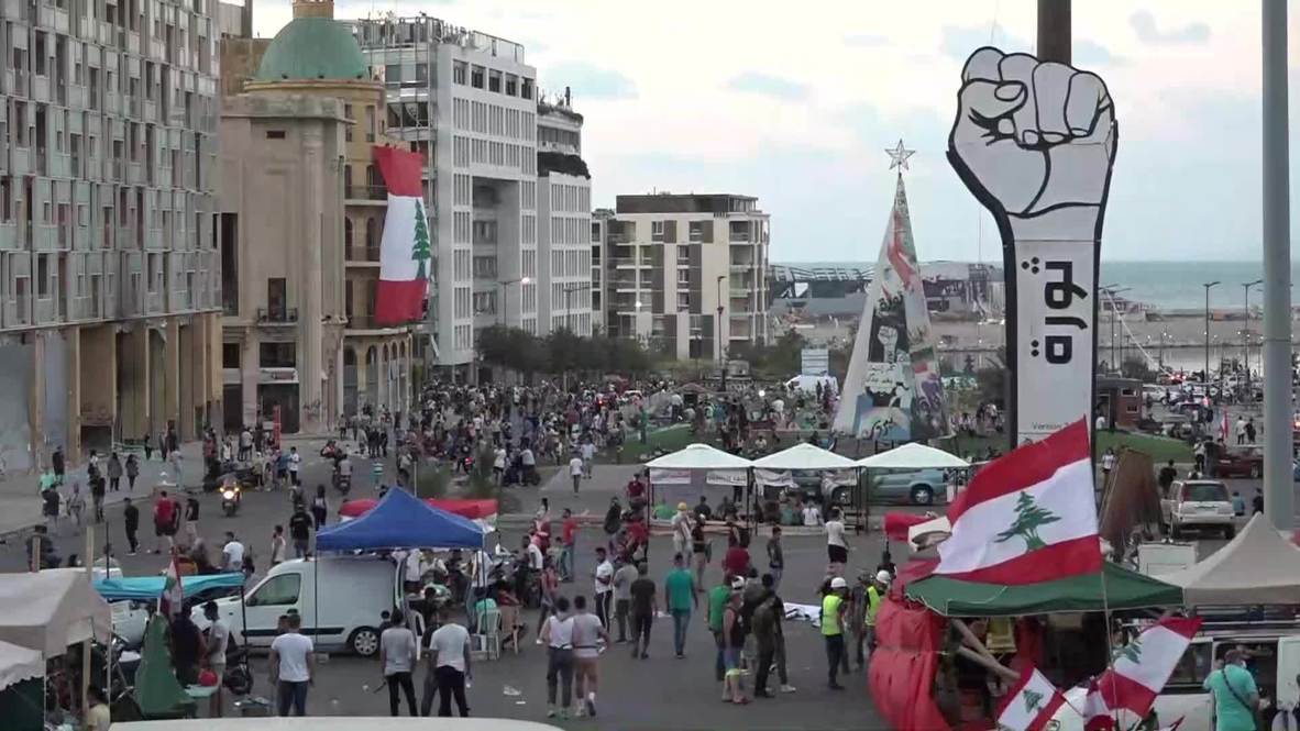 Lebanon: Tear gas and fires as Beirut anti-govt. protests ignite for second night