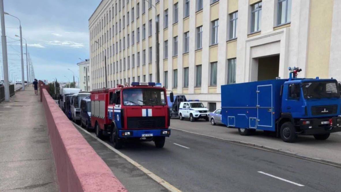Белоруссия: Военная техника и полицейские машины на кадрах из Минска в день президентских выборов