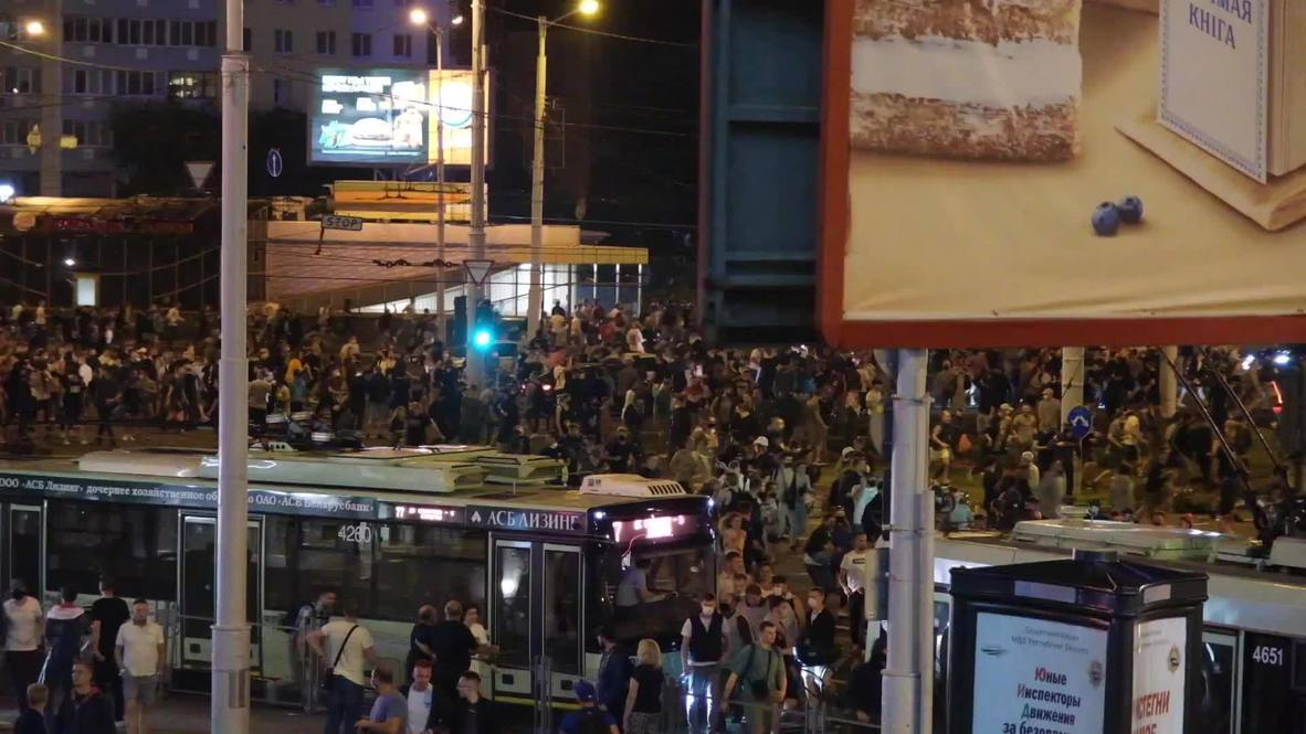 بيلاروس: مقتل متظاهر خلال اشتباكات بين قوات الشرطة ومتظاهرين لليلة الثانية على التوالي