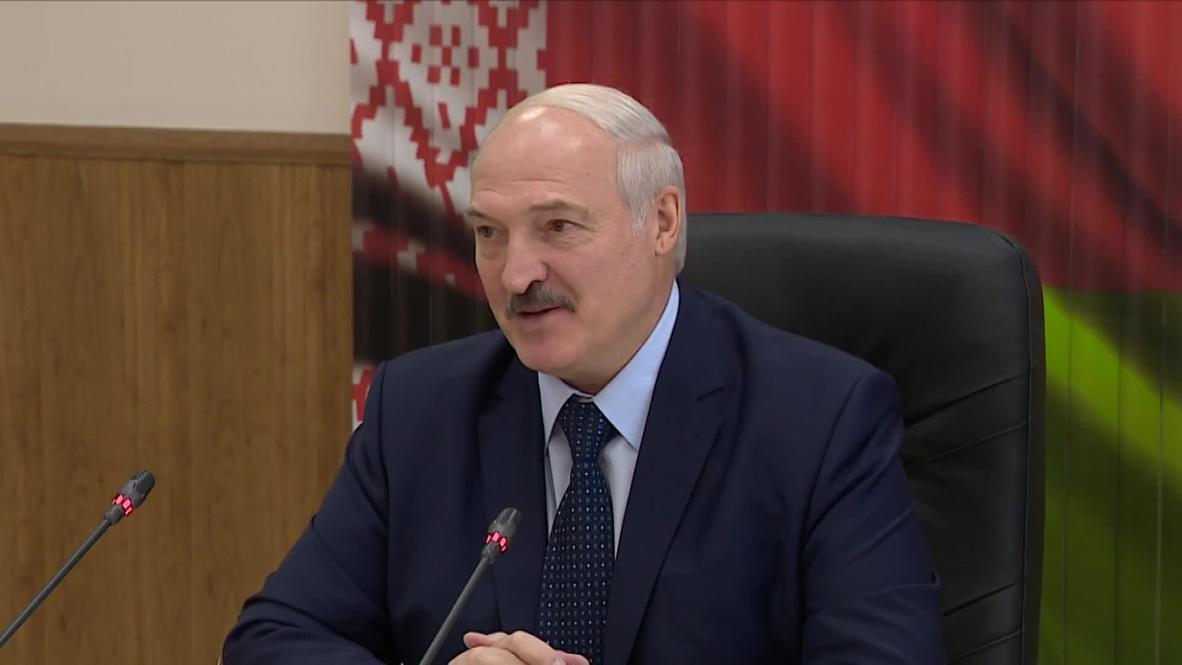 Белоруссия: "Нам не нужны никакие посредники" - Лукашенко о разрешении ситуации в стране