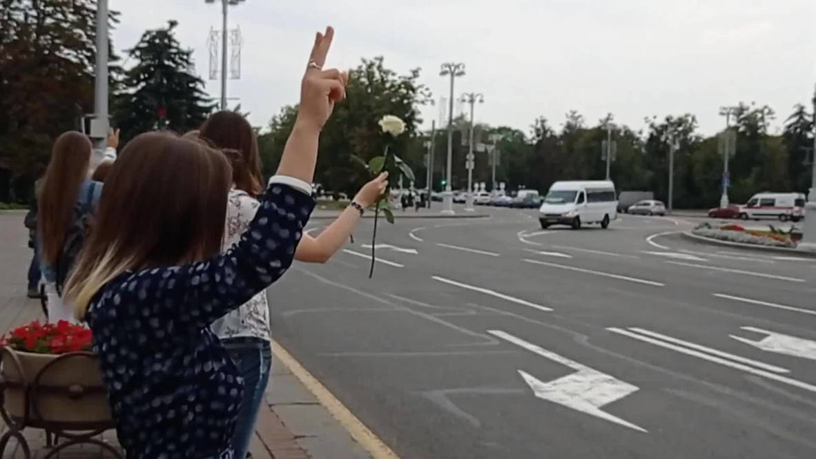 Belarus: Women gather for peaceful anti-Lukashenko rally in Minsk