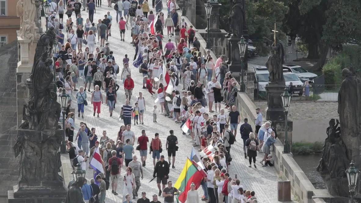 Czech Republic: Human chain formed across Prague’s Charles Bridge to support Belarus protesters