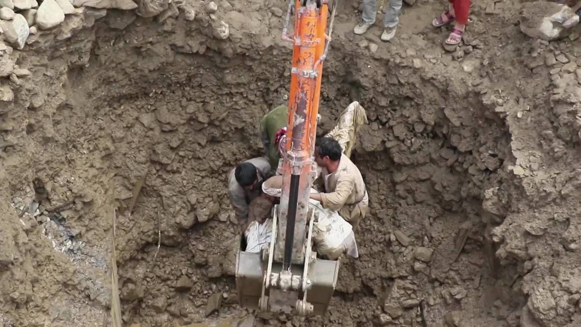 أفغانستان: مقتل 100 شخص على الأقل جراء فيضانات مفاجئة ضربت إقليم باروان