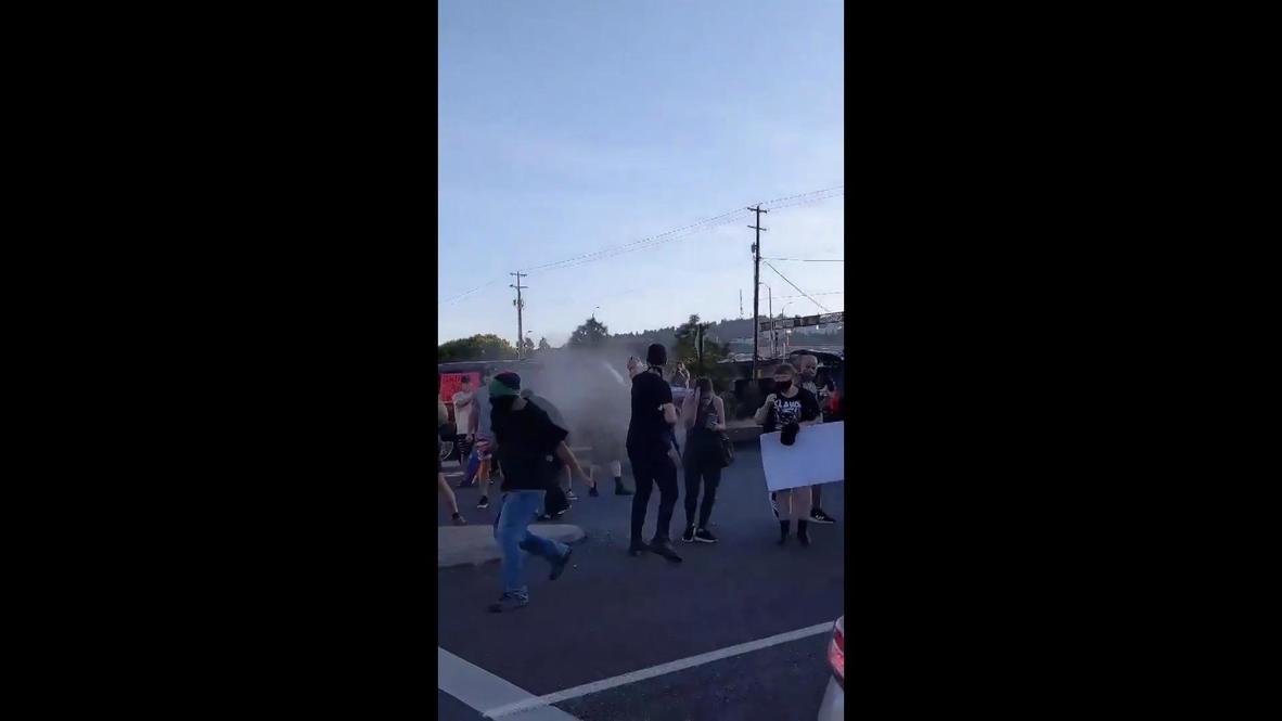 EE.UU.: Manifestantes BLM rociados con gas pimienta tras enfrentamientos con simpatizantes de Trump en Portland