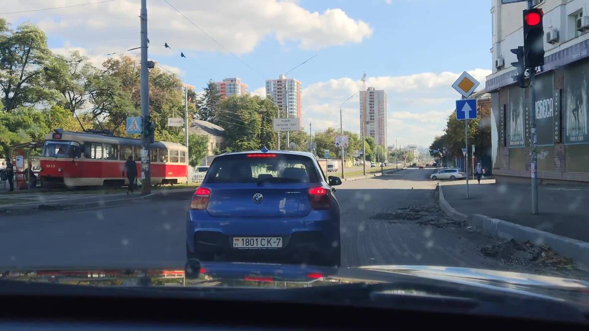 Ucrania: Coche que transporta a miembros de la oposición bielorrusa es visto en Kiev