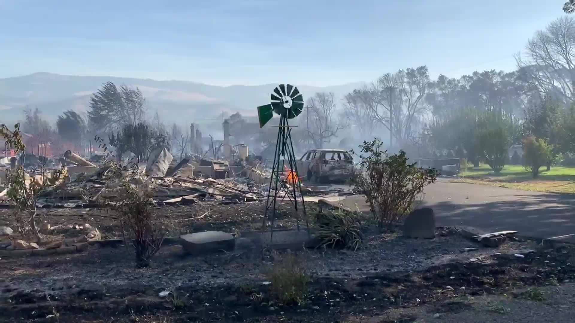 USA Talent in ashes in aftermath of Oregon wildfires Video Ruptly