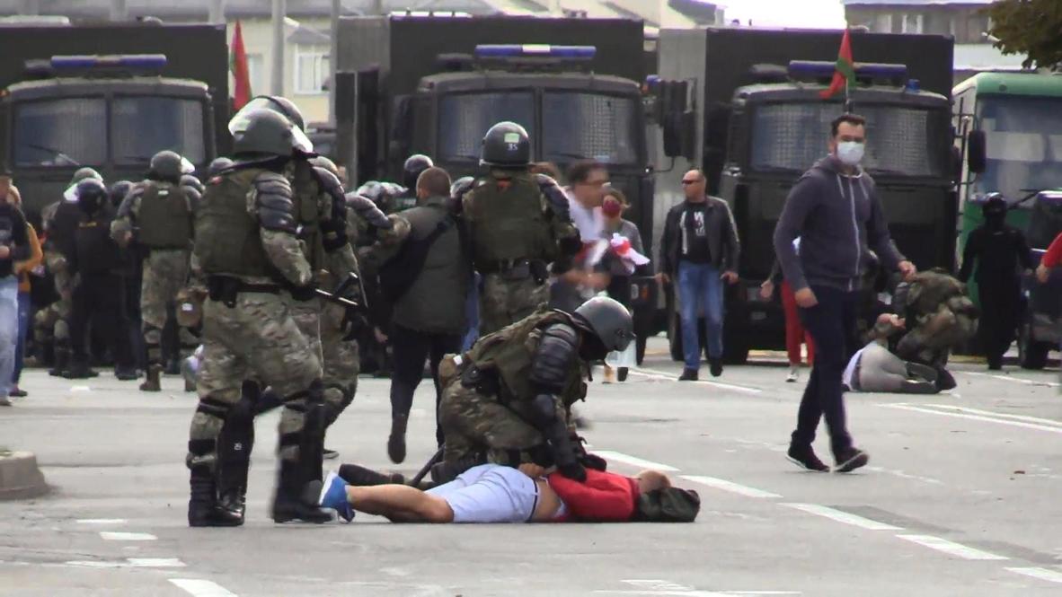 Белоруссия: Во время акции протеста "Марш героев" в Минске задержано более 400 человек – МВД