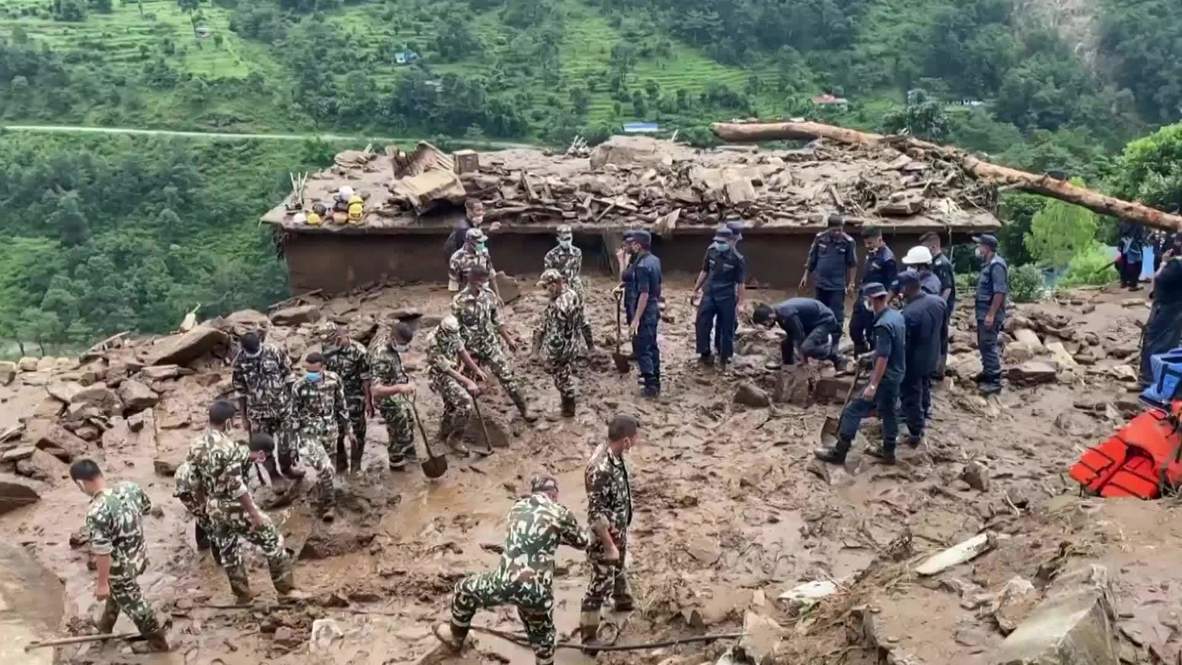 Nepal: Mortales deslizamientos de tierra golpean el área al este de Katmandú