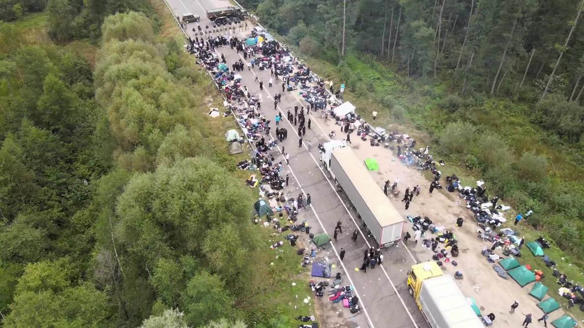 Belarus: Hundreds of Jewish pilgrims stuck on Belarusian-Ukrainian border because of pandemic