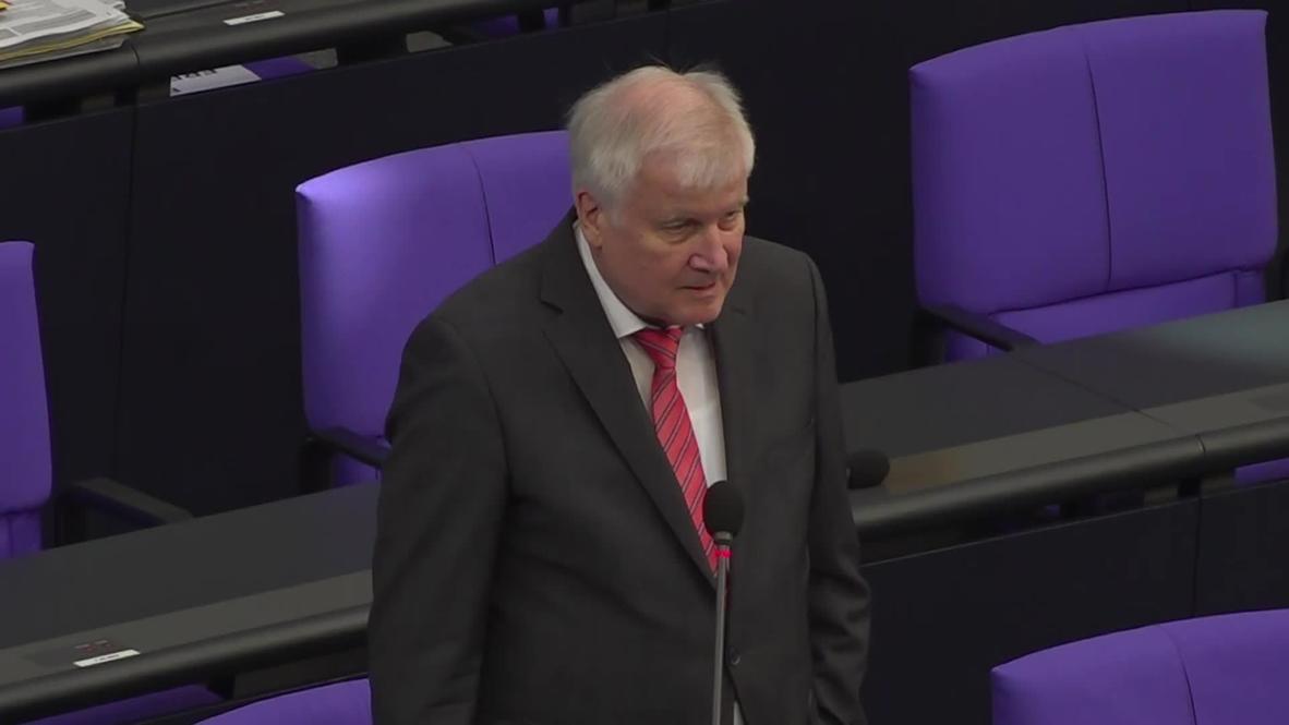 Alemania: Seehofer elogia a Grecia por detener el flujo de inmigrantes instigado por Turquía