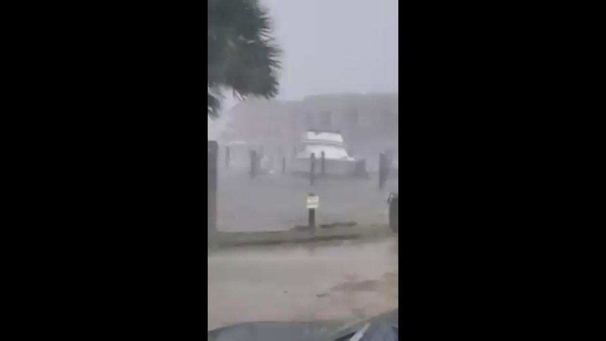 EE.UU.: El huracán Sally lleva lluvias torrenciales y fuertes vientos a Dauphin Island