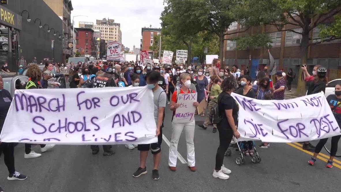 EE.UU.: Padres y maestros marchan exigiendo seguridad sanitaria antes del reinicio de clases en NY