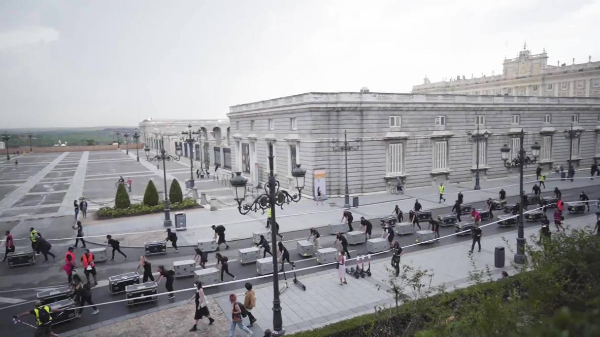 Spain: Entertainment industry workers protest in Madrid to demand more help