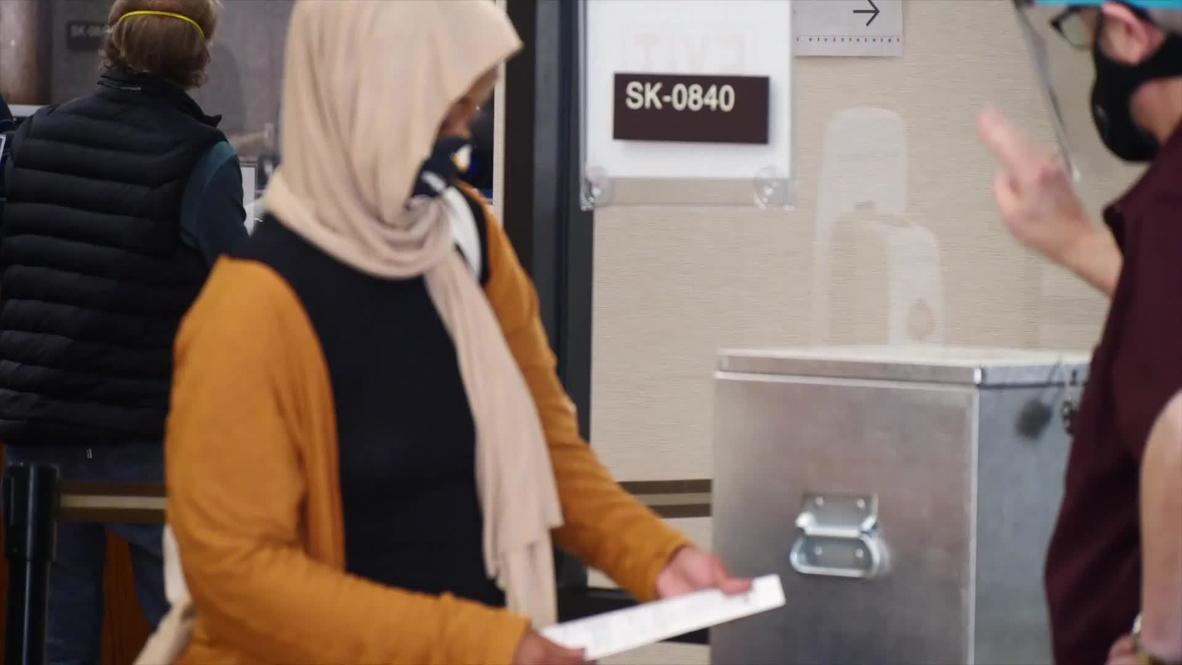 USA: Locals cast ballots as early voting kicks off in Minnesota