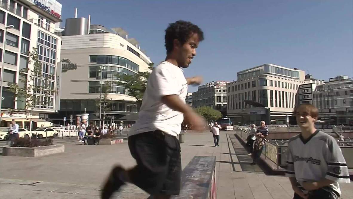 Height is no obstacle for German 'Little Parkour Hulk'