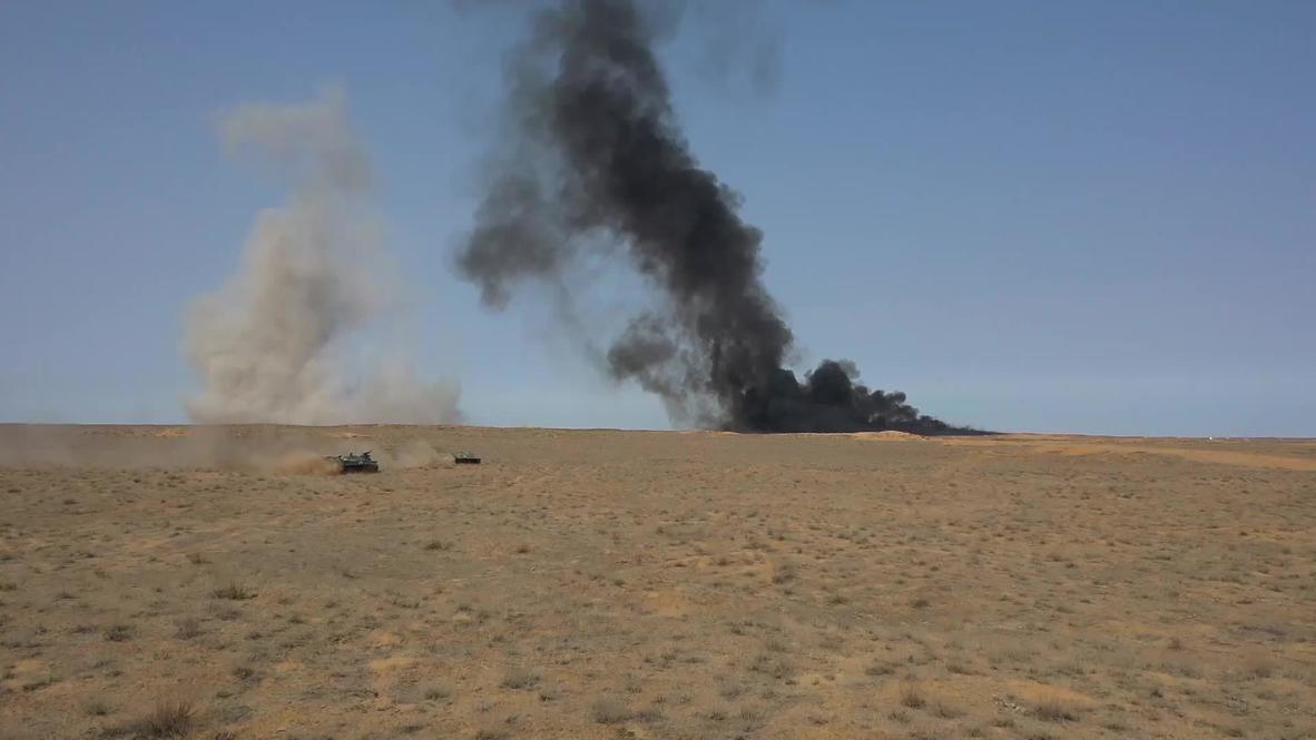 Россия: Военные ЮВО остановили условного противника на полигоне "Ашулук"