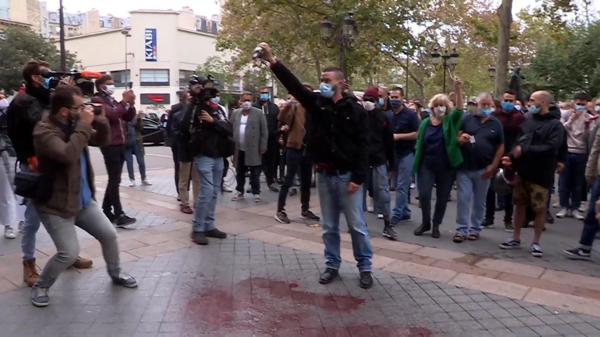 France: Restaurant and bar owners throw down keys at protest over new COVID restrictions in Paris