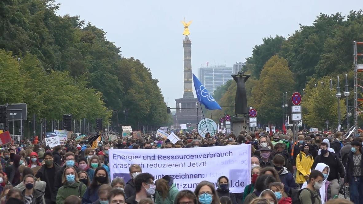 Germany: Thousands rally in Berlin as 'Fridays for Future' protests return from COVID break