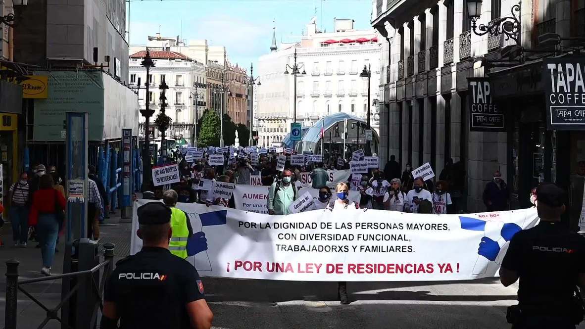 Spain: Madrid care home workers and family members protest for better conditions
