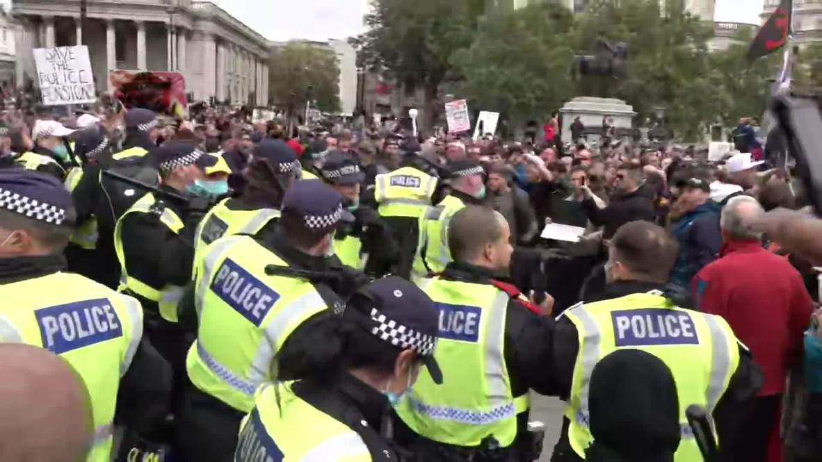 UK: Bloodied heads and arrests at anti-lockdown rally in London as scuffles erupt