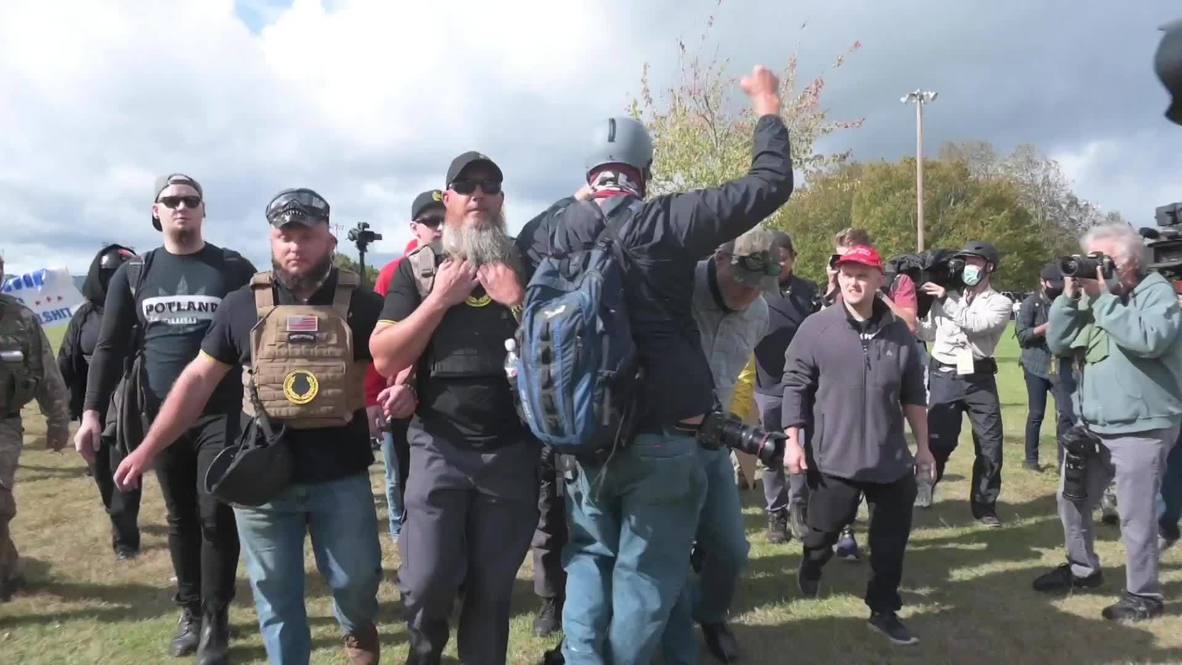 USA: Scuffles erupt as Proud Boys hold rally in Portland
