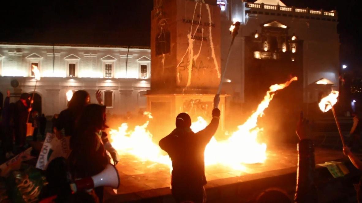 Ecuador: Manifestantes toman las calles de Quito exigiendo la despenalización del aborto