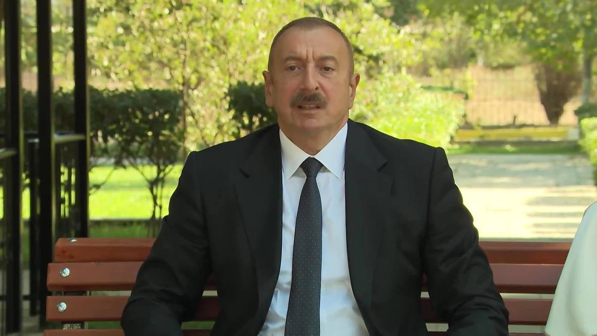 Azerbaiyán: Aliyev visita a soldados heridos en los enfrentamientos de Nagorno Karabaj