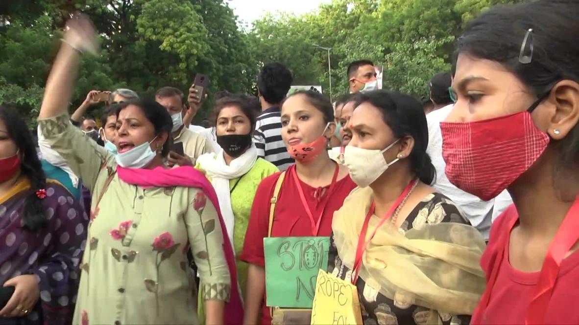 India: Thousands take to Delhi streets to demand justice for gang-rape victim
