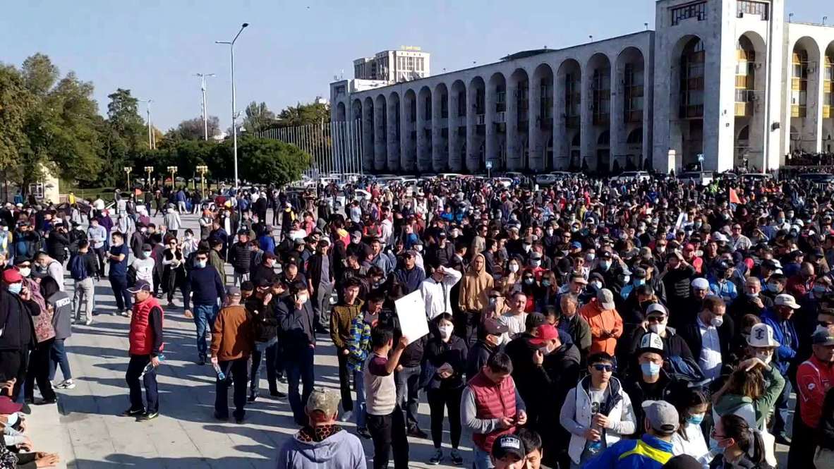 Kyrgyzstan: Hundreds of opposition supporters protest in Bishkek following parliamentary election
