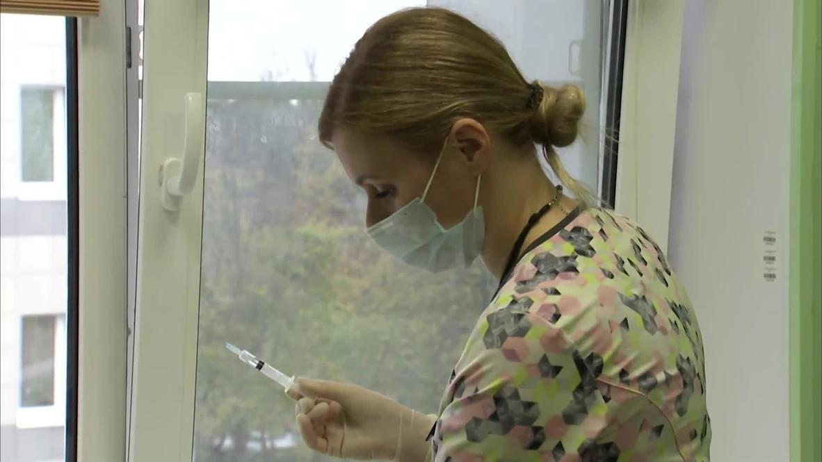 Россия: В Санкт-Петербурге продолжается вакцинация медиков от коронавируса
