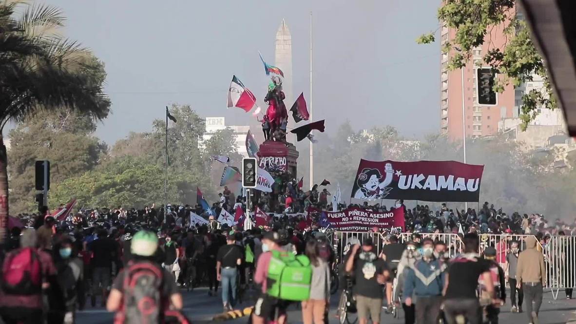 Chile: Thousands gathered to mark one year of anti-govt protests